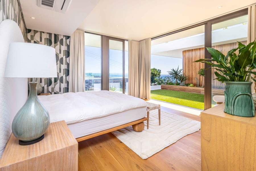 4 Bedroom Property for Sale in Fresnaye Western Cape